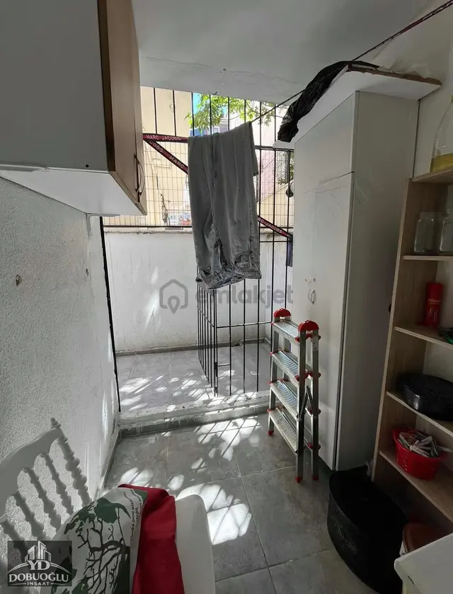 Genç Bina 2+1 Geniş 90 M2 Metronun Dibinde Full Masrafsız 5