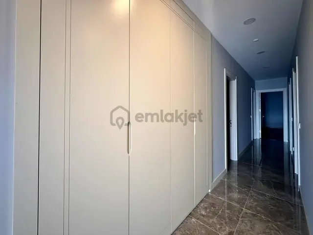 Kesintisiz Deniz Manzaralı Katta Tek 145m2 Net 3+1 3