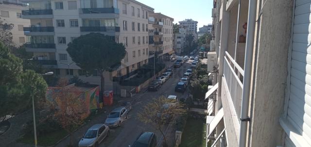 Karşıyakada 3+1 Üç Cepheli Köşe Ve Ara Kat Merkezi Lokasyon 4