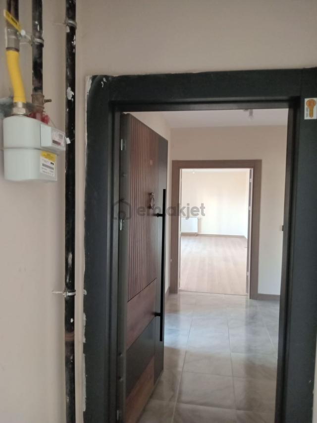 Adana Sarıçam Buruk Tokilerinde Okula Ve Yola Yakın İstiklal Mahallesi 3+1 Bakımlı Satılık Daire 4
