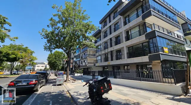 Arel'den Beşevler'de Mfç'de Yenibina Sıfır Bahçe Kat Kombili 2+1 1