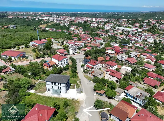 Merkeze Ve Sahile Yakın, Havadar Konumda Doğalgazlı, 558 M2 Arsa 5