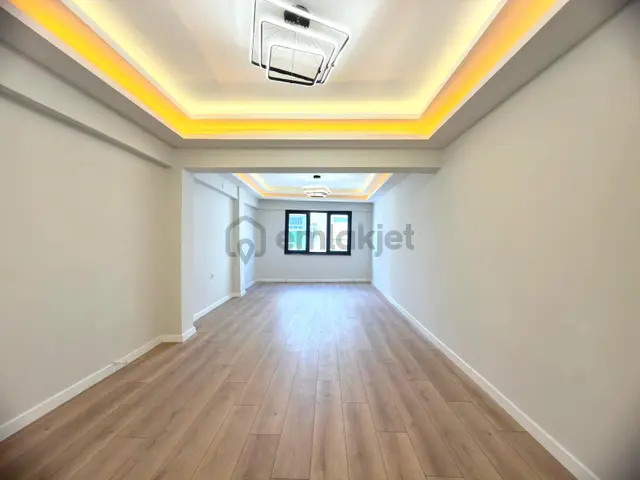 Referans'tan Akçay Merkez'de Full Yapılı Ön Cephe Denize 50 Mt 2+1 Daire 3