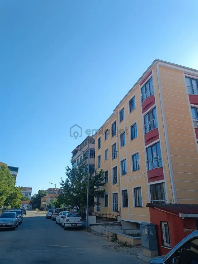 İstasyon Mahallesinde Ara Kat 2+1 Kiralık Daire 1