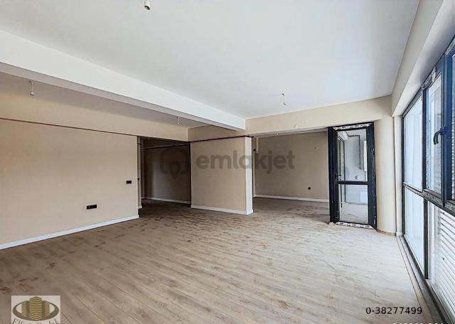 Gopta Ana Cadde Üzerinde Kiralık Ofis Prestijli Konum! 5
