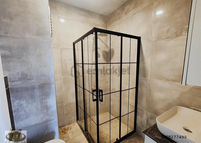Gopta Ana Cadde Üzerinde Kiralık Ofis Prestijli Konum! 4