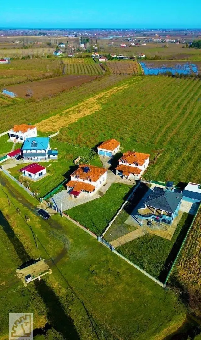 Truva/isa Kılıç'tan Çarşamba Epçeli Satılık 9940 M2 Tarla-villa 3