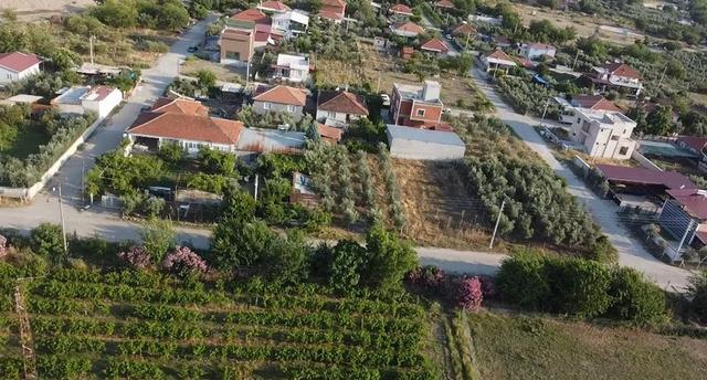 Yenipazar'da 3+1 Evi Olan Satılık 405m² Arsa 2