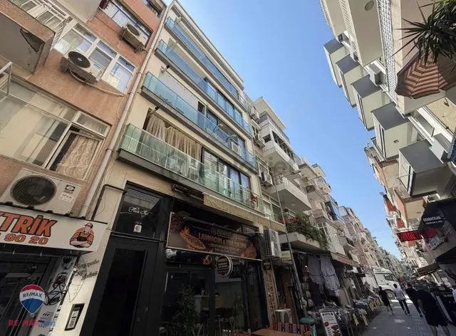 Remax Best' Ten Karşıyaka Çarşı Da 3+1 Teraslı Kiralık Daire 4