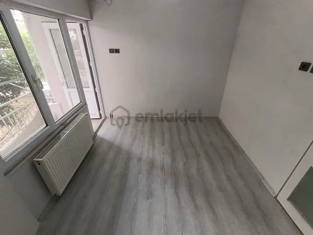 Akçay Merkezde Kordona 350 Adım İçi Yapılı Ayrı Mutfak 3+1 Daire 5