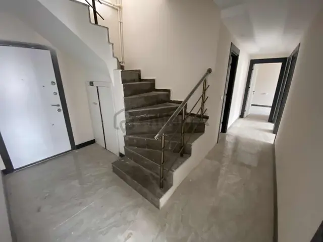 Tuzlanıın En Büyük Dublekslerinden Biri 304 M2 5+2 1