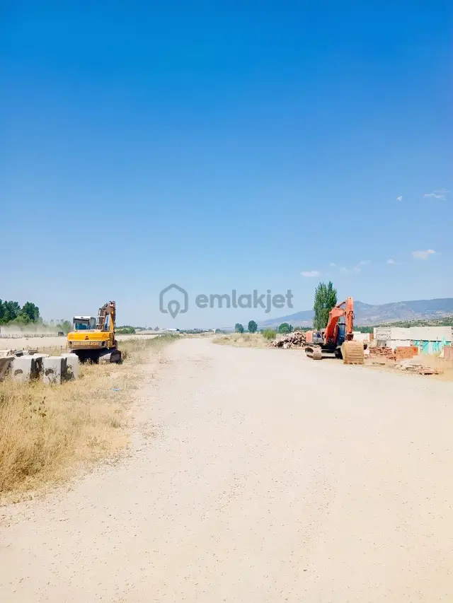 Tokat Bizim Emlaktan Satılık Yatırımlık 1