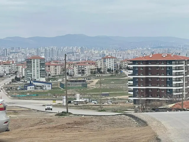 Sincan Yeniçimşitte İmarın Dibinde 50m2 Satılık Tarla Hissesi 2