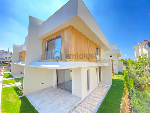 Seferihisar Mersin Alanı Denize 350 m, Havuzlu Ve Yerden Isıtmalı Lüks Köşe Villa 5