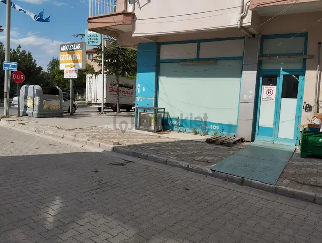 Akşehir Demirhan Emlaktan Satılık İki Dükkan 4