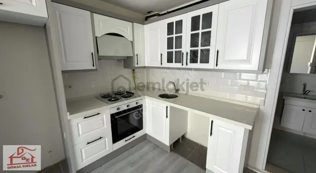 Göral Emlaktan Muradiye İstasyonda Kiralık 1+1 Arakat 5