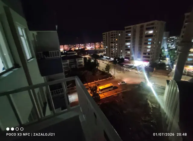 Karen'den Gaziler Ceylan Avm Arkası Satılık 3+1 Daire 3.250 Bin 2