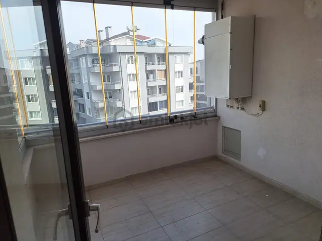 Esen'den Balatta Köşe Cephe Kiralık Ofis & Büro 5