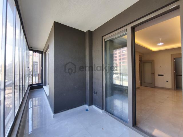 Kuzey Meram Lüks 4+1 226 M² Yerden Isıtmalı Site İçerisinde 2