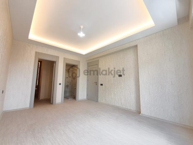Kuzey Meram Lüks 4+1 226 M² Yerden Isıtmalı Site İçerisinde 4
