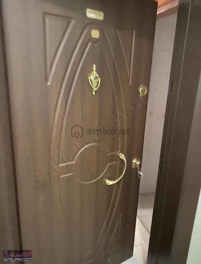 Emlakcımdan Orhan Oğuz Lisesi Yanı Ara Kat 3+1 Daire 3