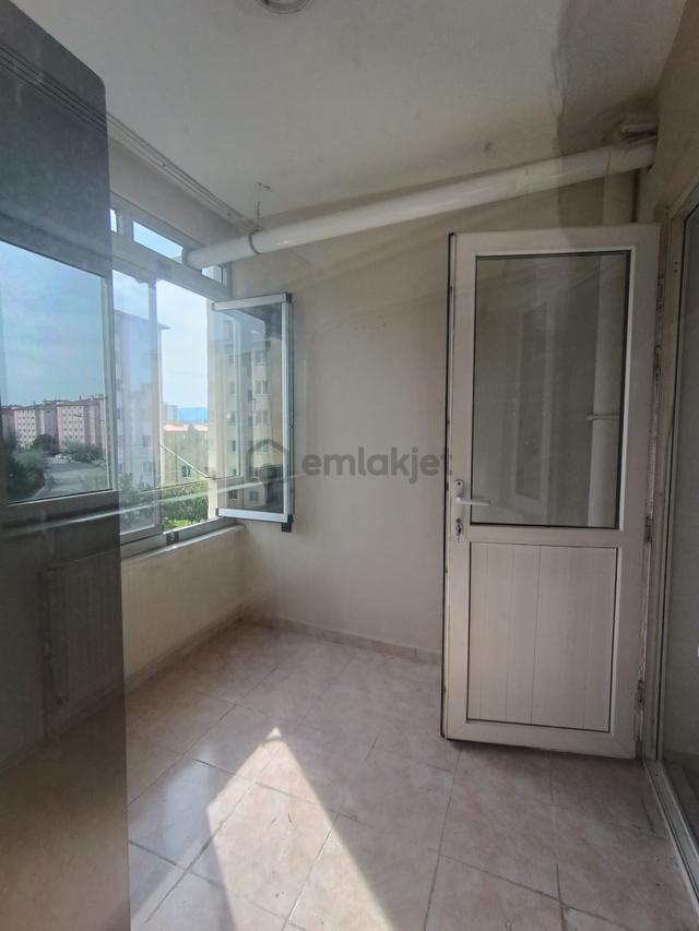 Sincan Yenikent İlksan Toki Konutlarında Kiralık 3+1 Ara Kat Daire 4