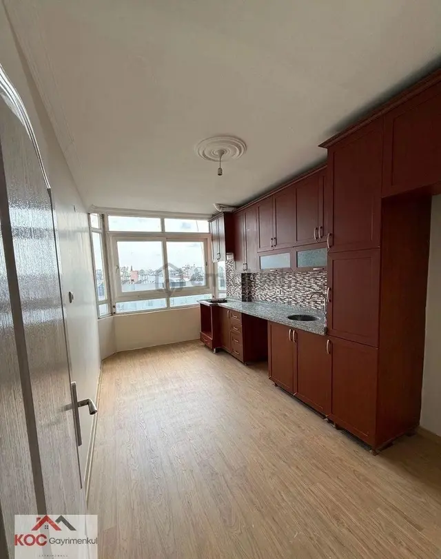Koç Gayrimenkul’den Öğretmenler Mh Ana Cadde Civari 3+1 Bağımsız Mutfak Kiralık Daire 2