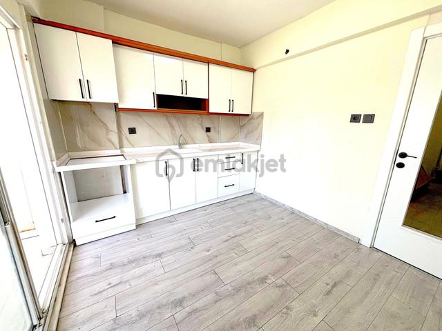 Melodi'den İkizçay'da Arakat Ön Cephe Fevkalade Tasarımıyla Ayrı Mutfaklı Site İçi 3+1 Daire 4