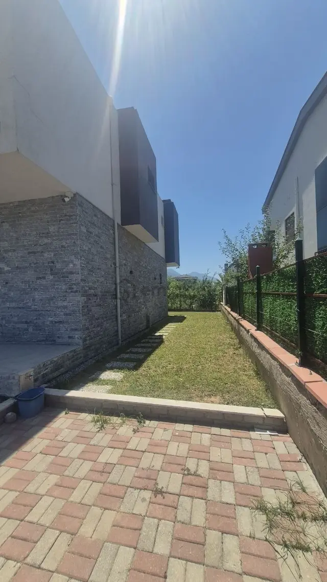 Kuşadası Güzelcamlıda 4+1 Villa Tek Müstakil 420m2 Arsa 2