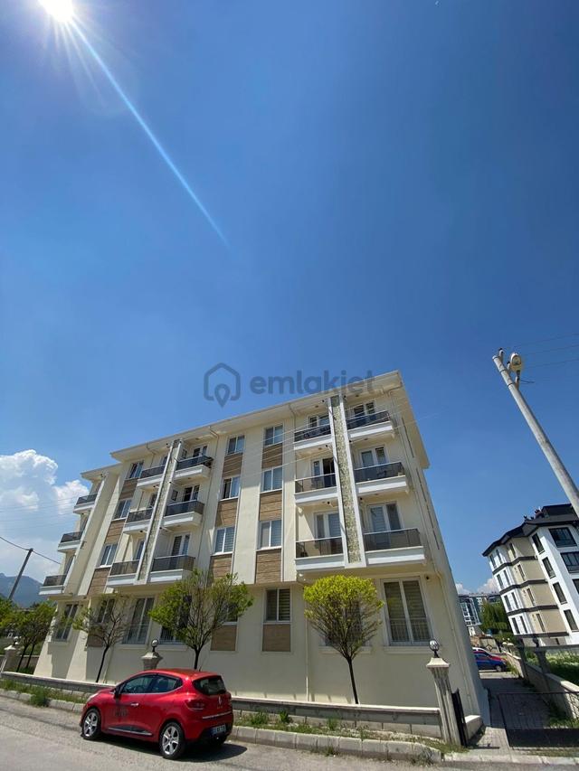 Afyon Özsu Emlak'tan Uydukent'te Eşyalı Kiralık 2+0 Daire