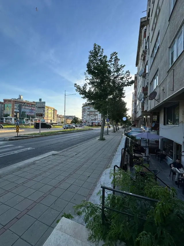 Salih Omurtak Cadde Üzeri Tabela Değeri Yüksek Satılık 3+1 4