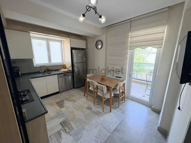 Ulukan'dn Cadde Üzerinde Geniş Sıfır 2+1 Acill Fiyat Düştü !!!! 2