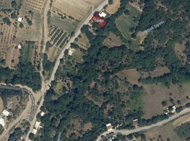 Bursa İnegöl Karagölette Asfalt Cepheli 411 M² Köyiçi Tarla 2