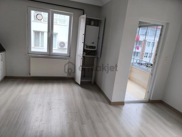 Akyazı Mah. Temiz, Bakımlı 3+1 Daire 4