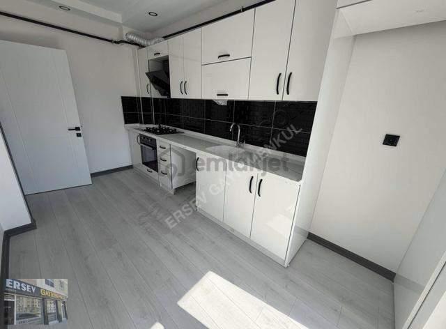 Şirintepe'de Satılık 2+0 Daire, 55m², Anadolu Üni. Yakını 4