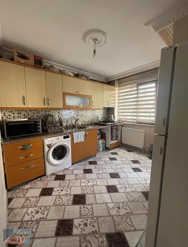 Arnavutköy'de Fuzul Eminevim Vs.uygun 2+1 90 M2 Satılık Daire!! 1