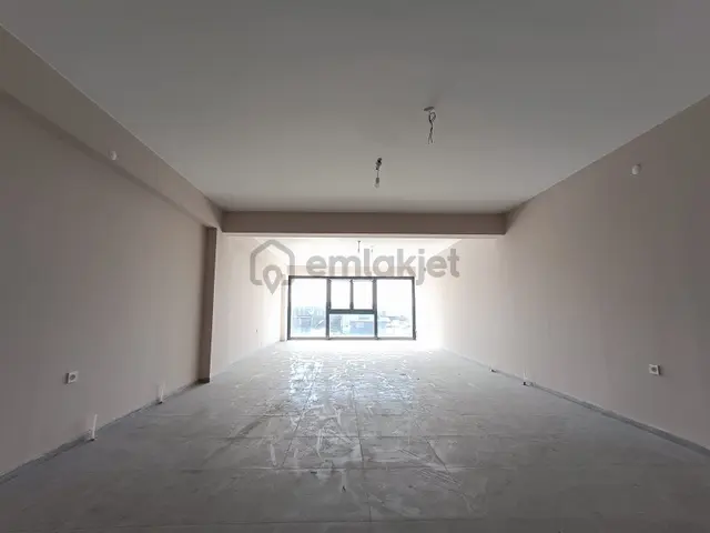 Çerkezköy'de Kiralık 150m² Ticari Dükkan 2