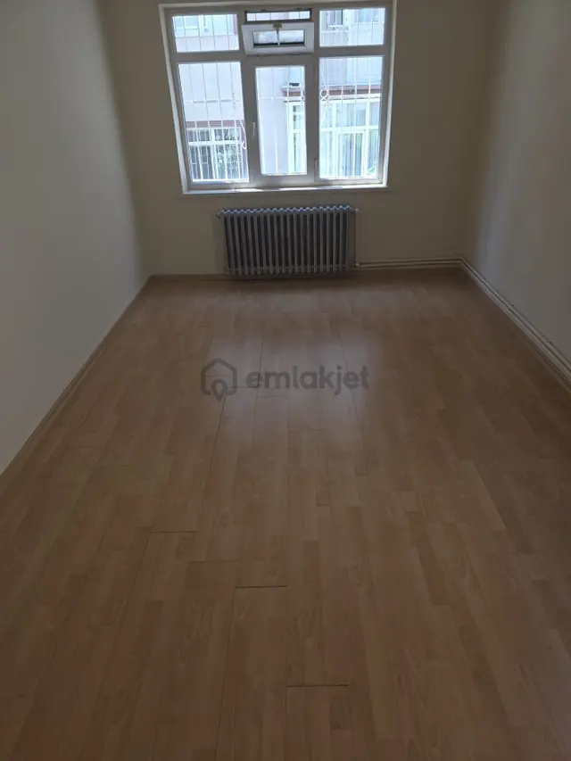 Ankara ,mamak ,balkiraz Mh.de ,katta ,kombili ,yalıtımlı ,geniş ,3+1 2