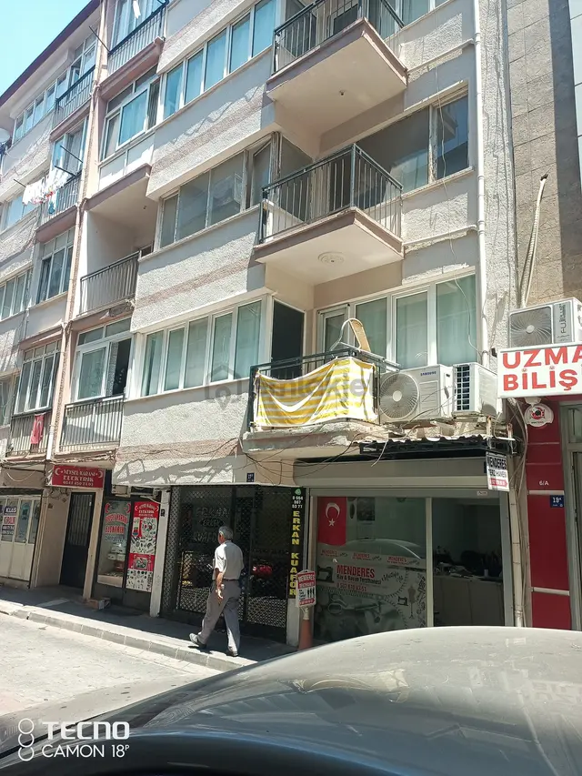Aydın Satılık Cumhuriyet Mah. 3+1 Daire Tadilat İstiyor 3