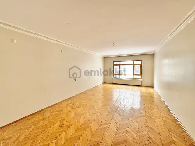 Bağlarbaşı'nda Satılık 3+1 Daire (10m2 Kilerli) 5