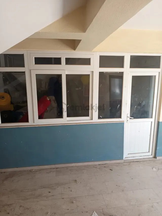 Organize Sanayi *fabrika 17598m2 Arsa 6123m2 Kapalı 1500m2 Sundurma 3,800,000usd 365m2 İdari Bina. 2
