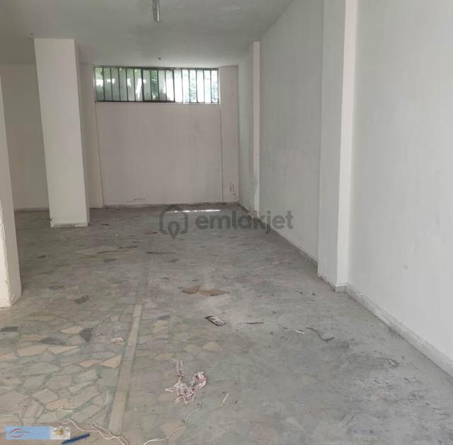 Ataşehir De 200m2 Kiralık Dükkan 3