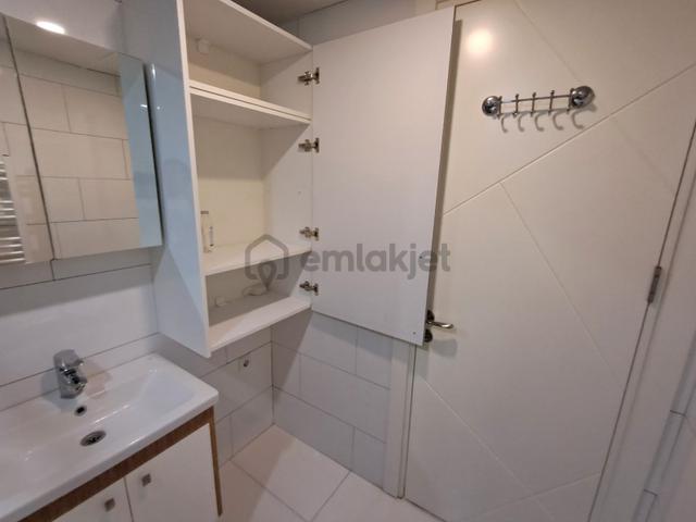 Truva//yenimahalle/denize Yakın Kiralık Eşyasız Geniş Lüks 1+1 5
