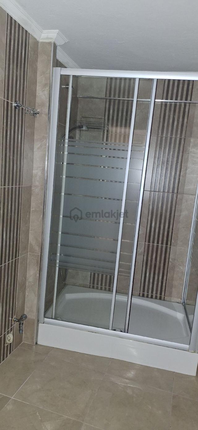 Cemal Emlak Bursa Yıldırım Namazgah Bakımlı 2+1 Arka Kat Daire 5