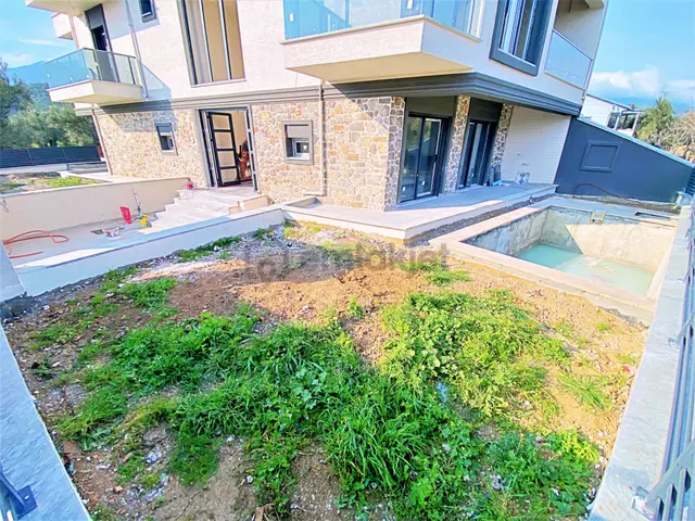 Zeytinlide Yetki Gültaş Emlaktan Satılık 3+1 Yüzme Havuzlu Villa 1