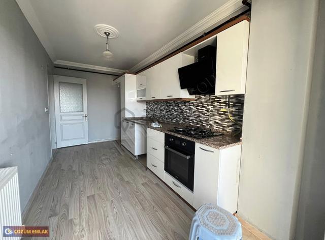 Çözüm Emlak'tan 23 Nisan Parkı Civarı 2+1 Kapalı Mutfak Kiralık 5