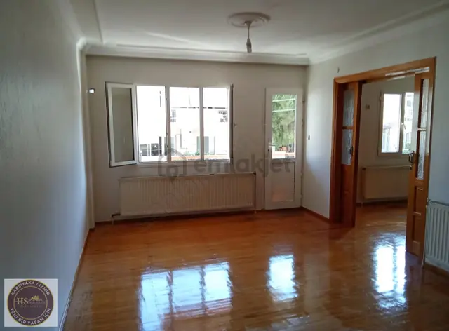 Hs'den Ataşehir'de Merkezi Konumda Doğalgazlı, Masrafsız Kiralık 4
