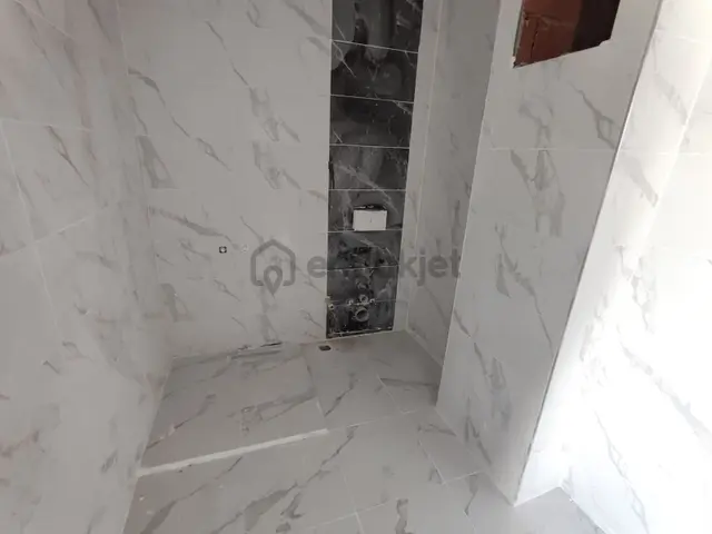 Ümraniye Metroya Yakın 4+1 Dubleks 140m2 Sıfır Daire Otoparklı 2