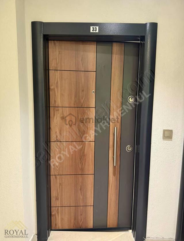 Royal'den Meydanda Kiralık Ofis 4