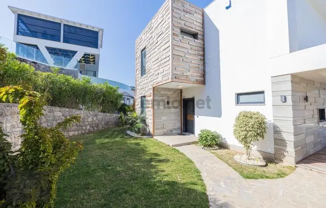 Gündoğan'da Deniz Manzaralı, Lüks Kiralık Villa 4